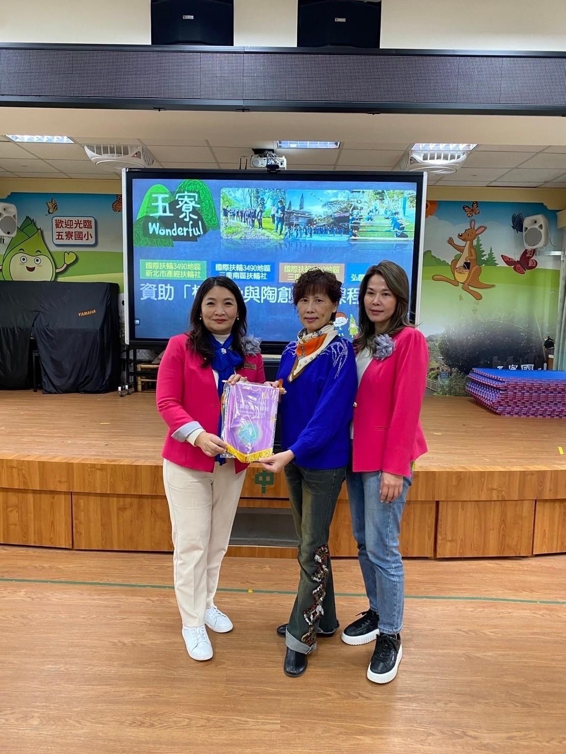 LINE_ALBUM_20250219五寮國小藍染創作教育經費補助活動，_250221_27.jpg