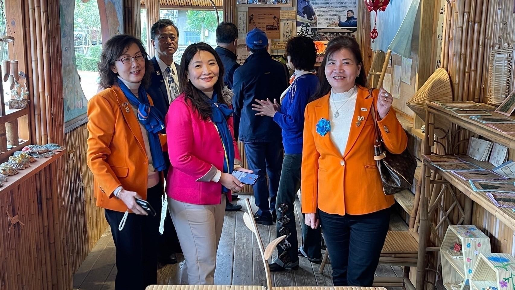LINE_ALBUM_20250219五寮國小藍染創作教育經費補助活動，_250221_38.jpg