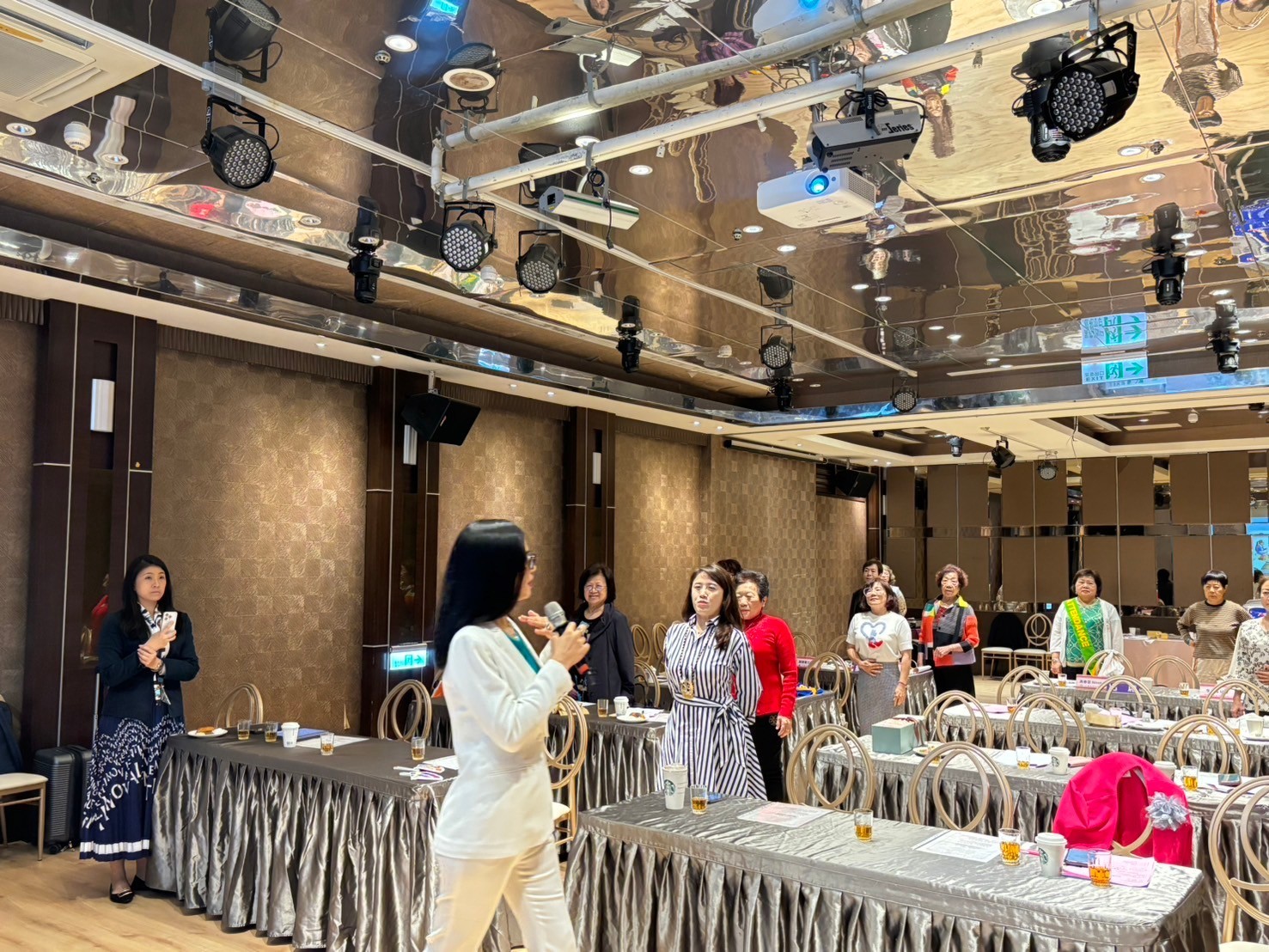 LINE_ALBUM_20220411第1698次例會_240419_44.jpg