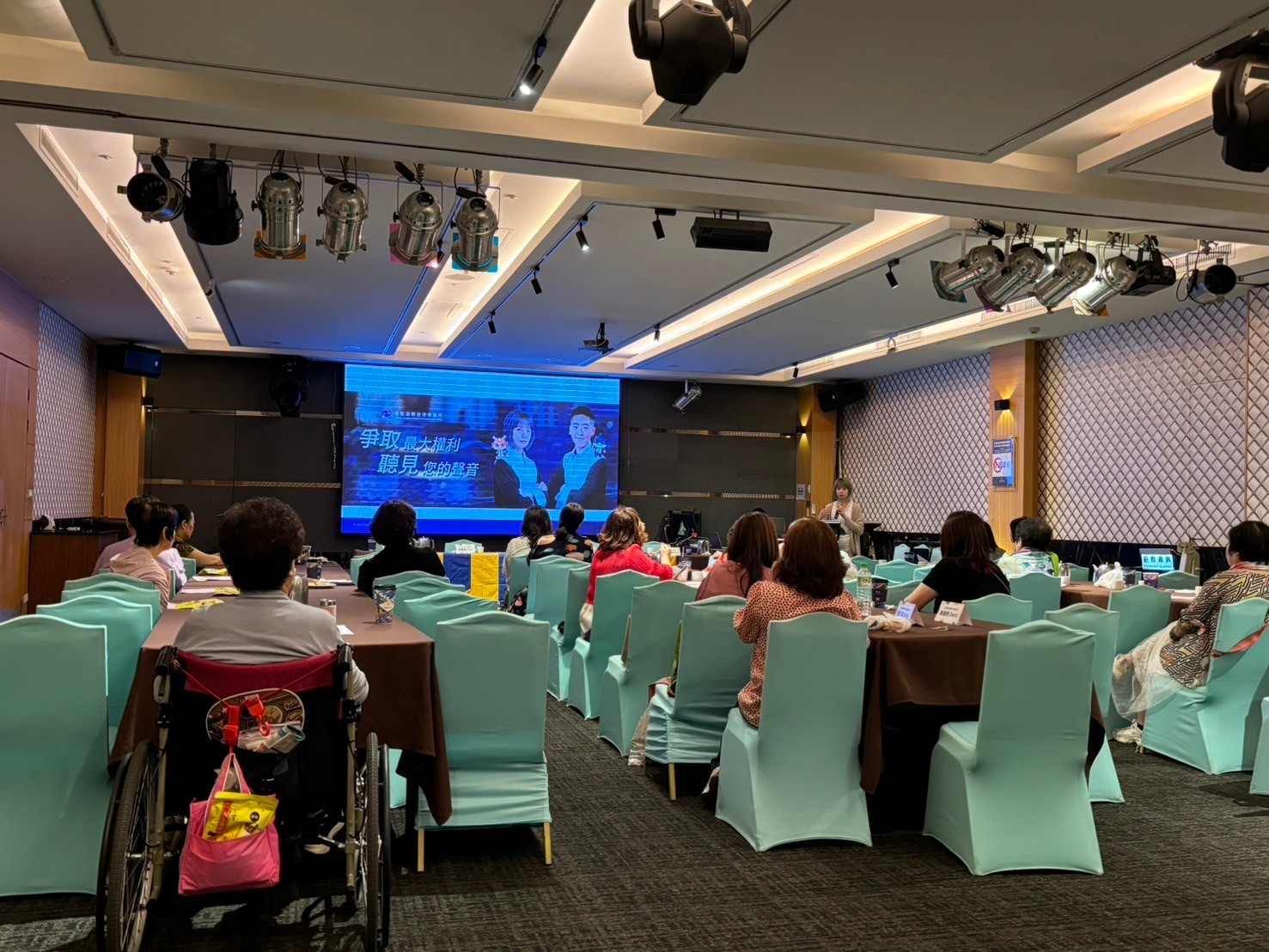 LINE_ALBUM_113年8月22日第1712次例會新社友職業分享Miko和Zoe_240827_56.jpg