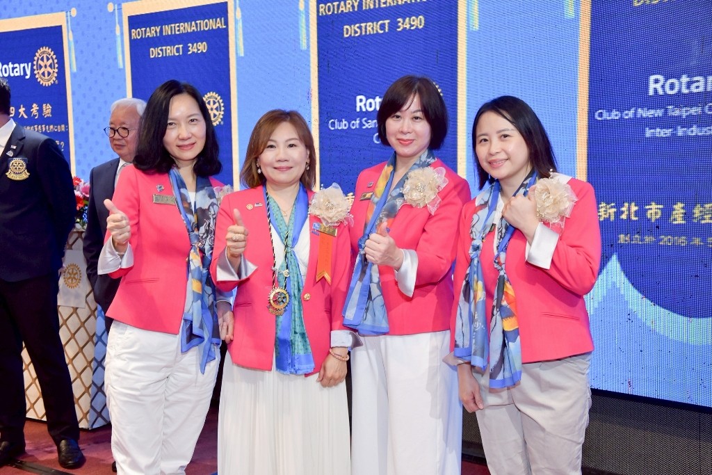 S-LINE_ALBUM_114年7月1日五扶輪社就職典禮_250703_58.jpg S-LINE_ALBUM_114年7月1日五扶輪社就職典禮_250703_58.jpg
