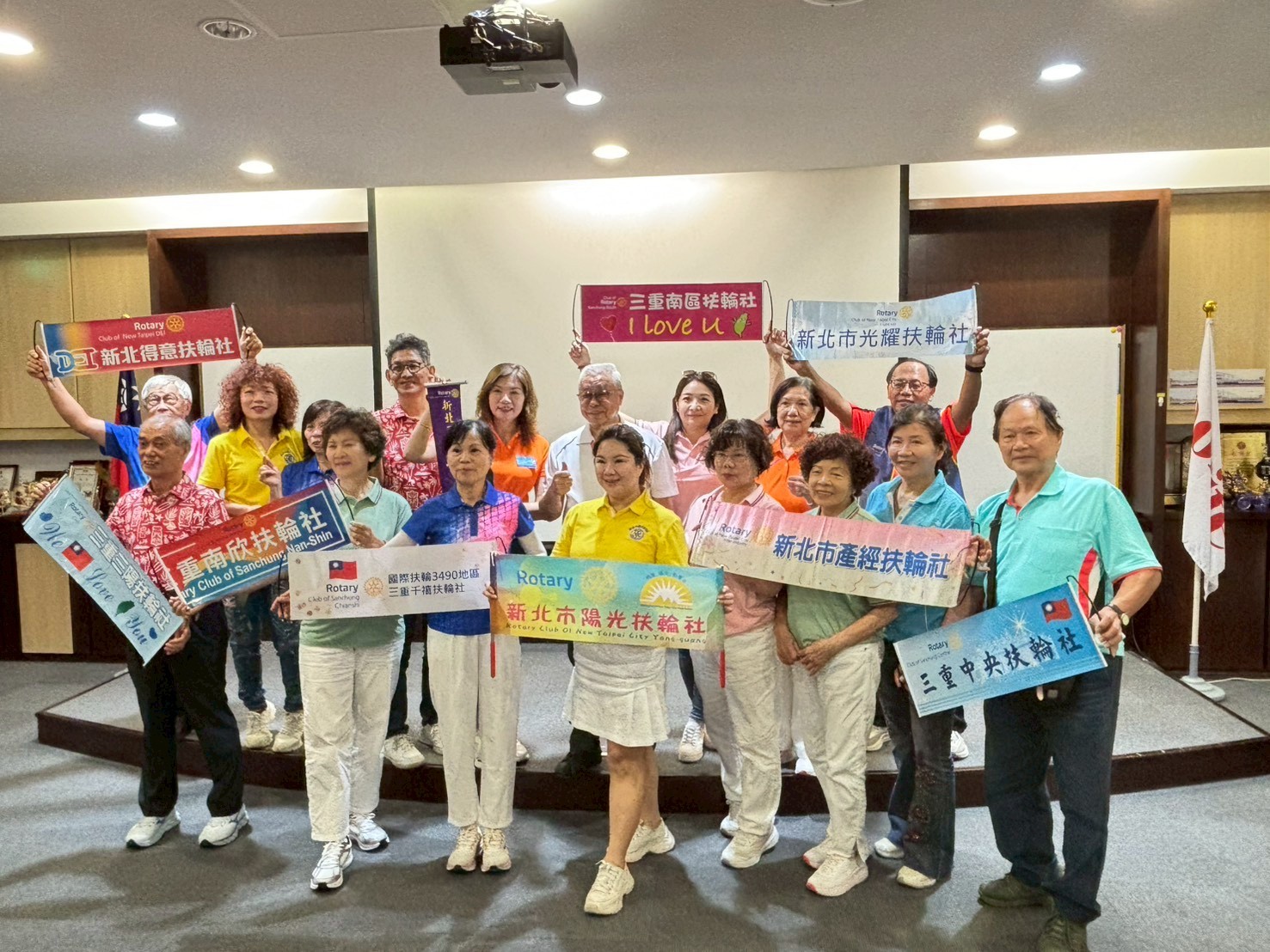 LINE_ALBUM_114年10月2日職業參觀_251002_22.jpg LINE_ALBUM_114年10月2日職業參觀_251002_22.jpg