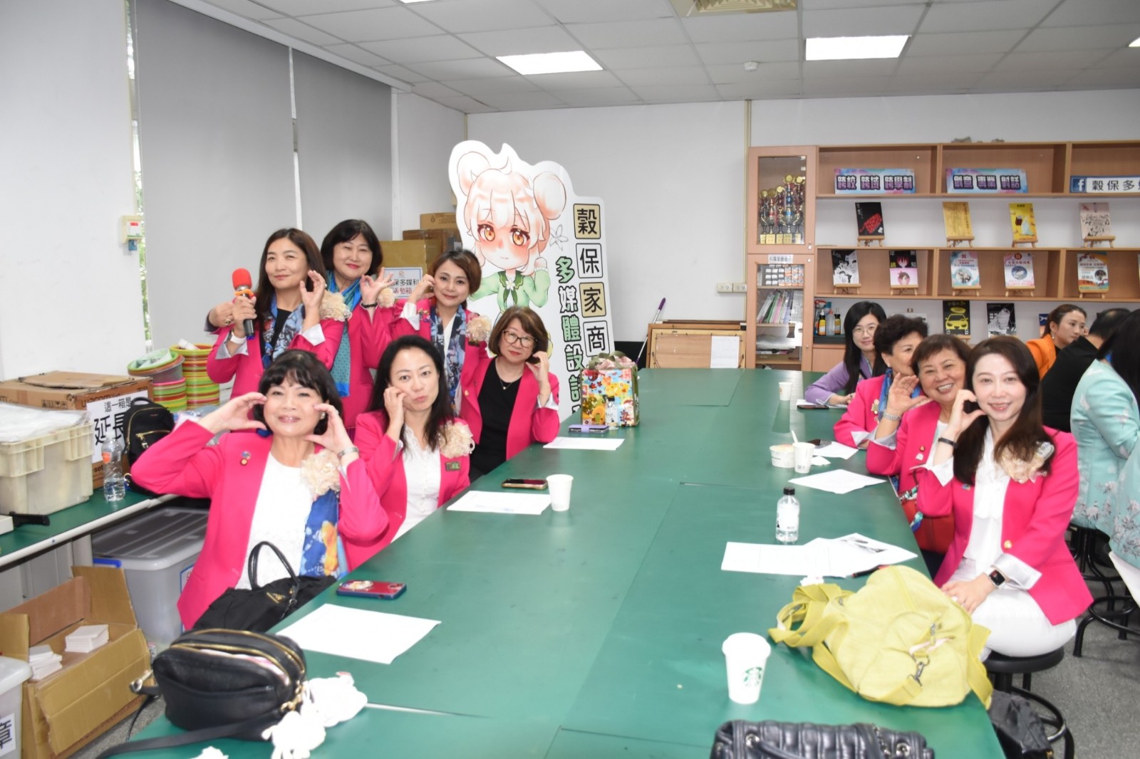 LINE_ALBUM_1028新北市第五、八分區聯合職業服務~第17屆穀保家商青少年就業諮詢講座_251108_120.jpg LINE_ALBUM_1028新北市第五、八分區聯合職業服務~第17屆穀保家商青少年就業諮詢講座_251108_120.jpg